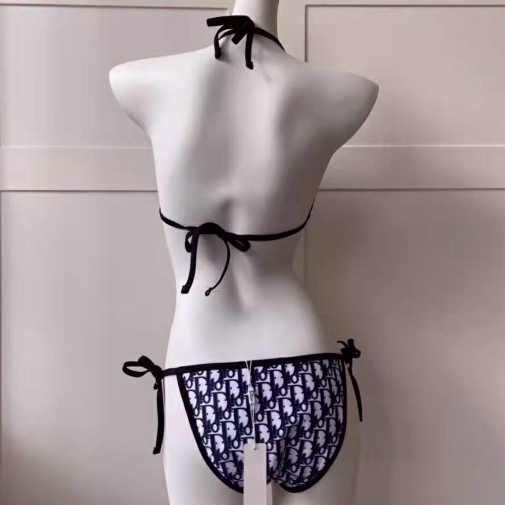 Sexy bikini👙 - Picture 2 of 6